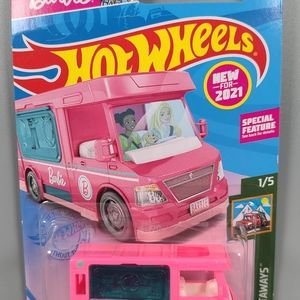 Hot Wheels Barbie RV